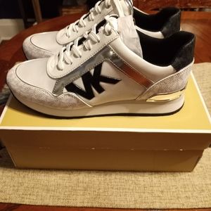 Michael Kors shoes size 8 brand new